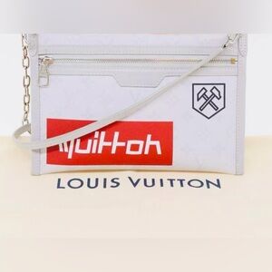 Louis Vuitton monogram Leather Shoulder Bag